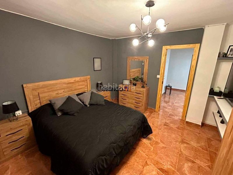 Foto b3dbcdb1-88df-4779-9e07-5e8454ba5795. Casa amb aparcament a Rotglá y Corberá