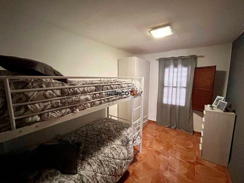 Foto b6d7d63b-3a2b-4187-8221-0bdc92c8d264. Casa amb aparcament a Rotglá y Corberá