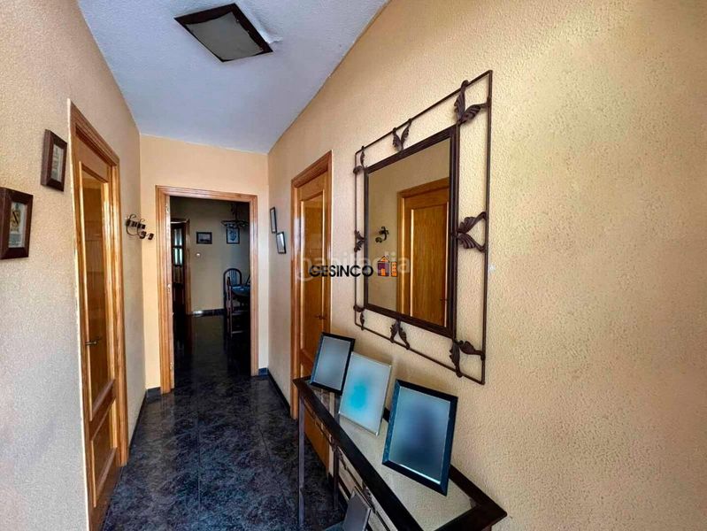 Foto f2f4d888-d1e4-42c9-9b2e-9ca3a5aadc4a. Casa amb aparcament a Rotglá y Corberá