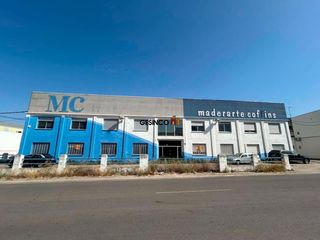 Rent Industrial building in Xàtiva. Gran nave industrial en alquiler