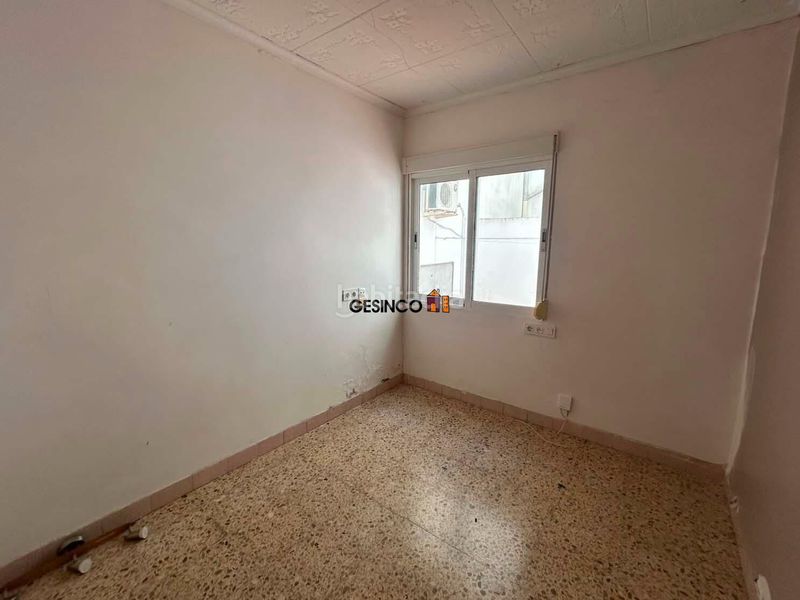 Foto 032cc6c7-ef9b-4097-befb-7f1551a12635. Pis a El Genovés