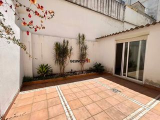 Appartement à El Genovés. Piso en planta baja con patio
