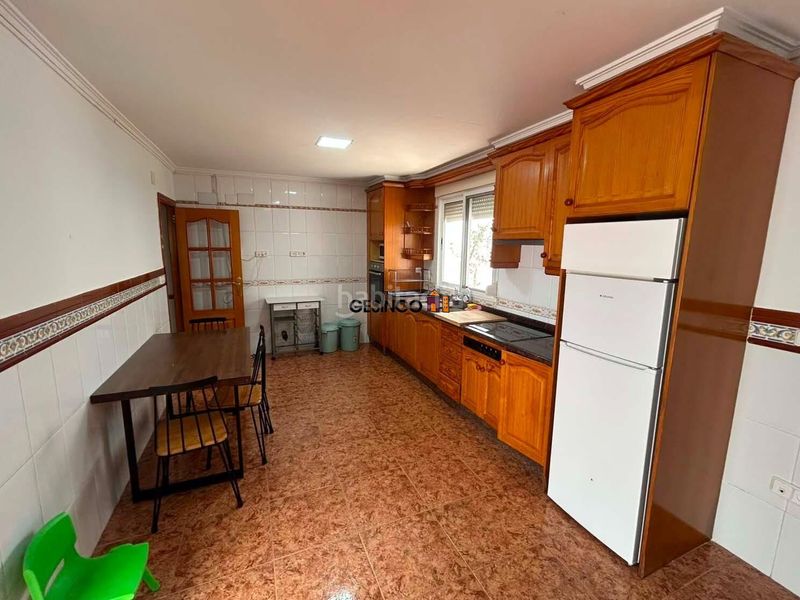 Foto b77ca0e2-58b3-4f23-b23a-3a1e33c8549e. Pis a El Genovés