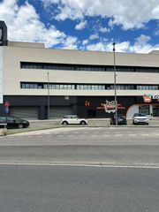 Geschäftsraum in Calle brulls 11. Conjunto de locales en zona comercial, frente campo de futbol, j