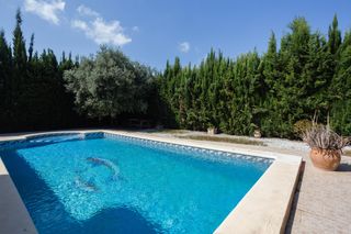 Chalet  Calle calle ausiàs march. Impresionante vivienda unifamiliar con piscina, jardín y 764 m2