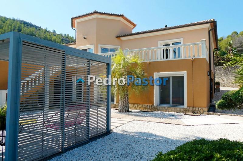 Foto c917adfe-e11a-4fe7-bb4e-7afbd00c50d9. Chalet en La Pedrera-Vessanes Dénia