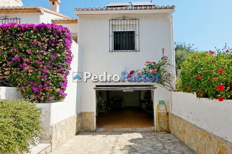 Foto 5e368ac7-0943-4d0e-a5fc-fc4753839045. Chalet en El Montgó Dénia
