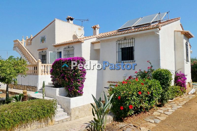 Foto 4d927351-9ee9-495e-9002-4ebfef0929eb. Xalet amb calefacció aparcament piscina a El Montgó Dénia