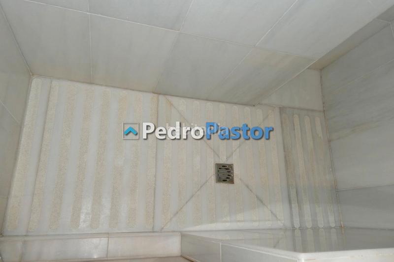 Foto f34bfd52-8fa9-46b8-9655-9f48260395e8. Piccolo appartamento con riscaldamento parcheggio piscina in Dénia