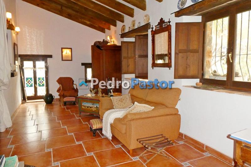 Foto aeae16bf-15f3-4ebe-aefd-970988f2f17b. Chalet en Pedreguer