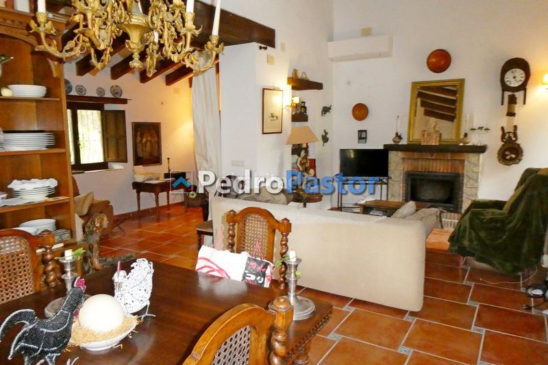 Foto 1f8cd37d-f4aa-4da9-ba09-d73f3b911814. Xalet amb calefacció piscina a La Sella Pedreguer
