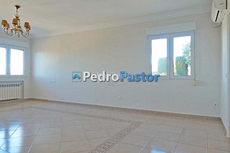 Foto ac0767cc-160a-4f26-9d6a-b64788ec9dcc. Chalet en Pedreguer