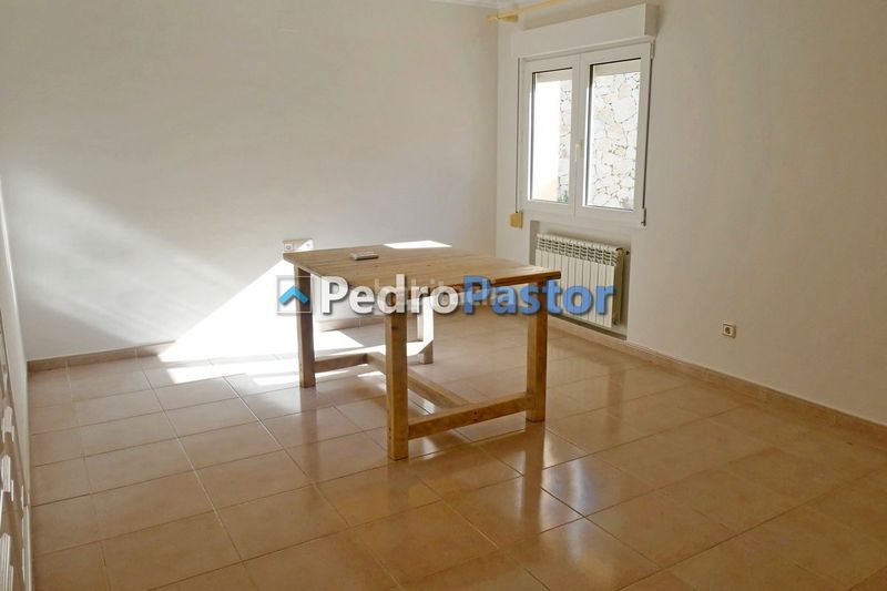 Foto f0d2a779-265a-4928-81e8-2d51a56019ef. Xalet amb calefacció piscina a Pedreguer