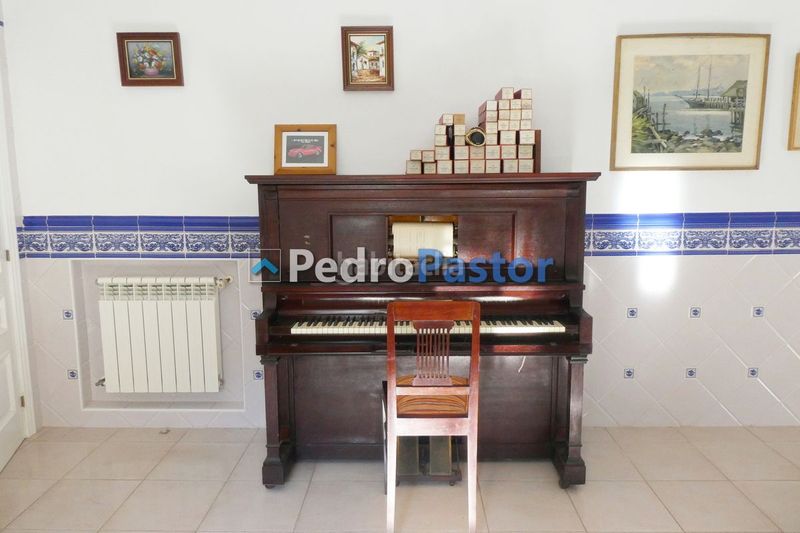 Foto faa5a06e-6273-42f7-a914-5213c448b282. Xalet amb calefacció piscina a Pedreguer