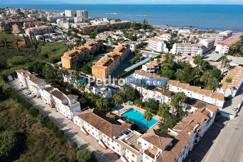 Foto ae83b1bf-9f78-4b03-898a-e6307915d3b9. Àtic amb calefacció aparcament piscina a Les Bovetes - La Felicidad Dénia
