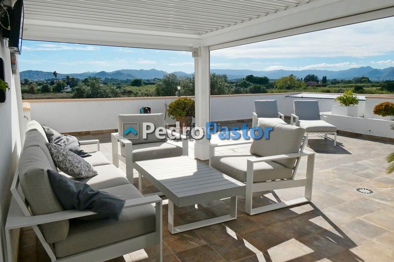 Foto abd6381b-e0e0-4dd5-9204-b56bfe9eec54. Ático en Les Bovetes - La Felicidad Dénia