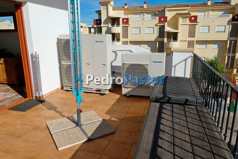 Foto f0d146ae-4b41-493e-ae40-ade7a5ec0537. Ático en Les Bovetes - La Felicidad Dénia