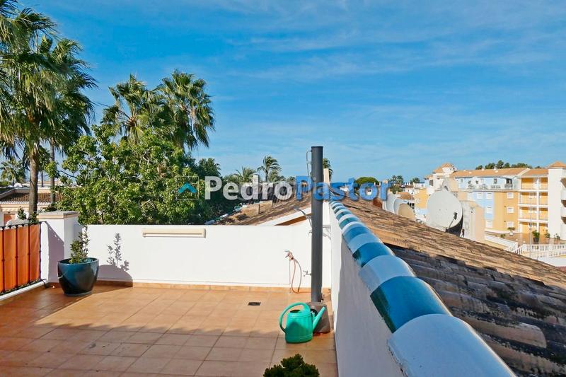 Foto 36a6802e-17fc-4fca-9314-52f47d3bd59c. Dachwohnung mit heizung parking pool in Les Bovetes - La Felicidad Dénia