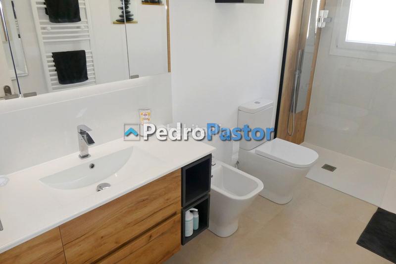 Foto e0804b18-4d1e-4d2e-ad18-aa00016f5e39. Dachwohnung mit heizung parking pool in Les Bovetes - La Felicidad Dénia