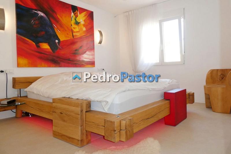 Foto 1d1d11ae-97e2-47ad-9814-ed7db2b8af31. Penthouse with heating parking pool in Les Bovetes - La Felicidad Dénia