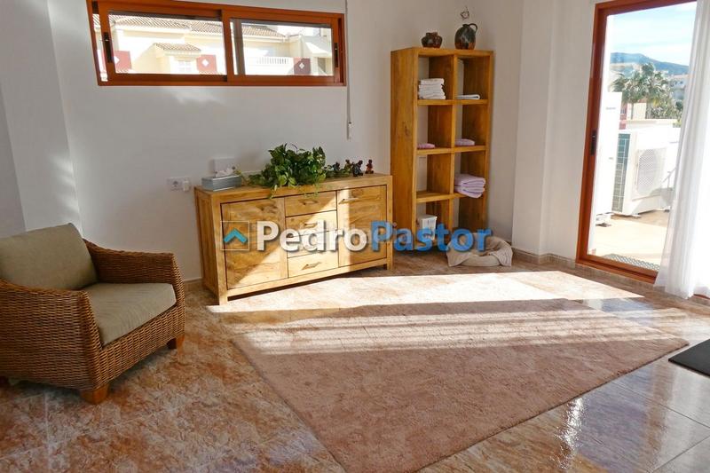 Foto 372f0eba-faea-4511-abcb-f70b5c33e5ec. Penthouse with heating parking pool in Les Bovetes - La Felicidad Dénia