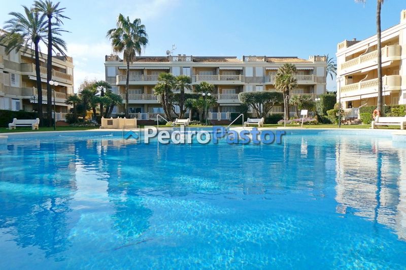 Foto d78d5c89-9dea-4aba-9aa6-45b67ae86092. Apartament amb calefacció aparcament piscina a Les Bovetes - La Felicidad Dénia