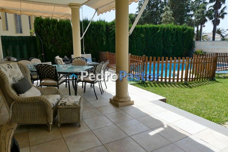 Foto 2cc41245-f185-4036-94a2-c5361618d726. Chalet en Poblets (els)