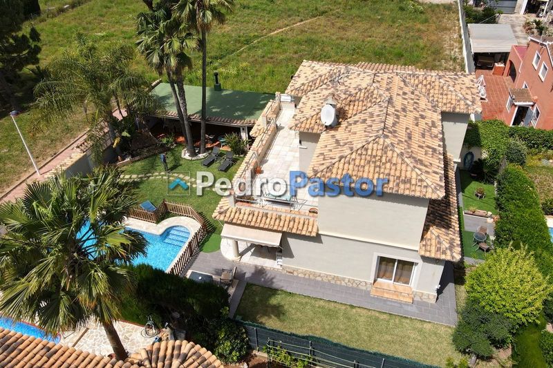 Foto 5ad9839e-e934-43ee-aa20-c7838004ce76. Chalet en Poblets (els)
