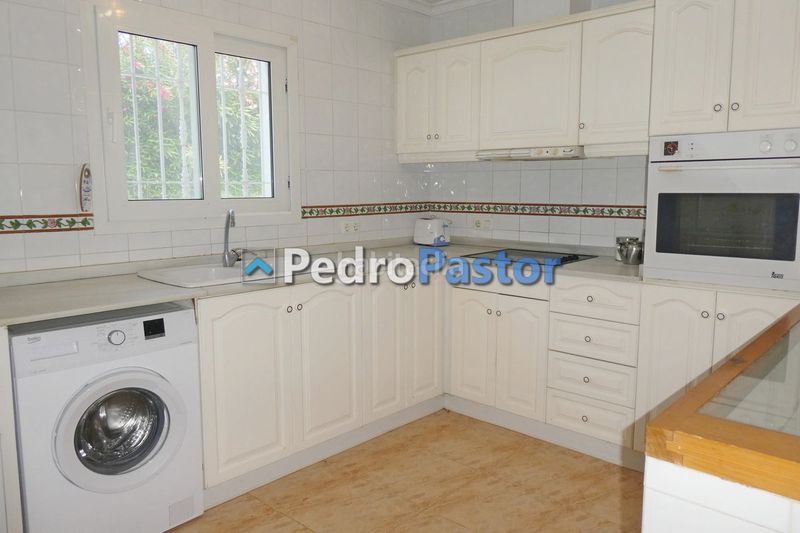 Foto 114cbb73-ba35-4290-aed0-a7f80ef3915e. Xalet amb calefacció aparcament piscina a El Montgó Dénia