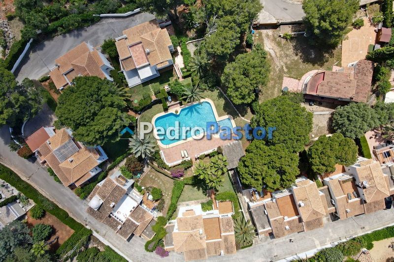 Foto 7778abe7-d54f-4861-aa0f-e6c74f59163e. Xalet amb calefacció aparcament piscina a El Montgó Dénia