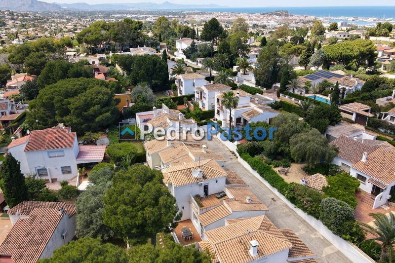 Foto b2a68bea-68ac-42bb-a22c-37685e00802a. Xalet amb calefacció aparcament piscina a El Montgó Dénia