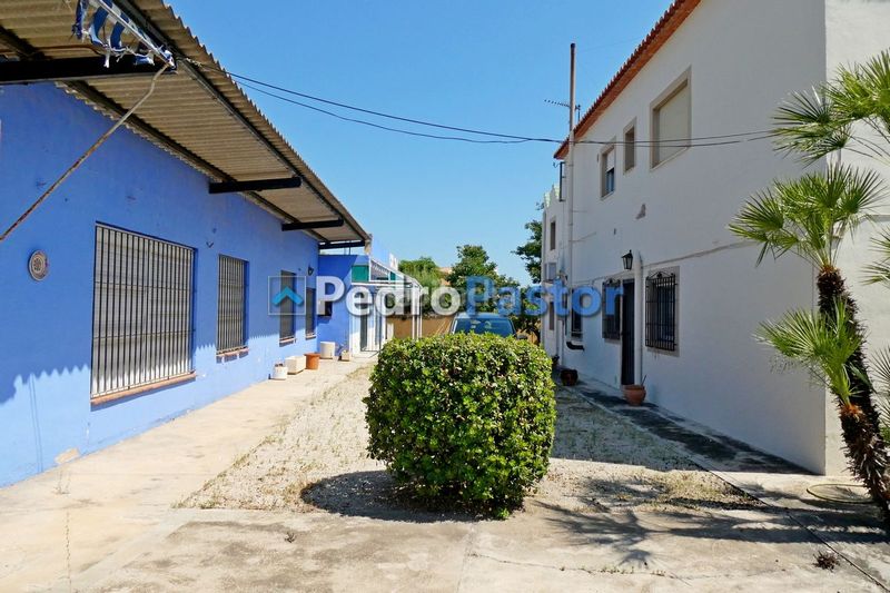 Foto d8071e96-0c17-4100-a759-530ce1a38e35. Xalet amb aparcament a El Palmar - Los Molinos Dénia