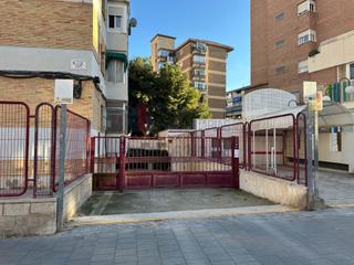 Car parking in Padre espla 62. Garaje padre espla 60  62
