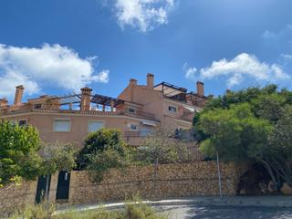 Haus in Calle mujol, del 15. Bungalow exclusivo en esquina con 120m2 de jardín y vistas despa