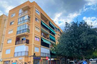 Pis  Calle renato bardin 10