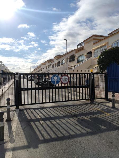 Foto 16ab448f-737c-4c8e-a38f-51ff335e1a2a. Chalet mit heizung pool in Monte Faro-Altomar II Santa Pola