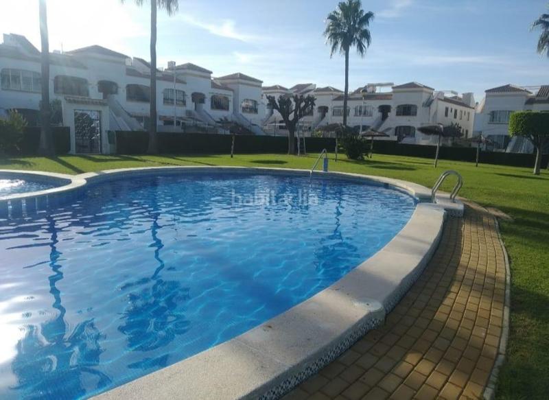 Foto d550072f-245f-4f11-8e39-5eba400ebff5. Chalet mit heizung pool in Monte Faro-Altomar II Santa Pola