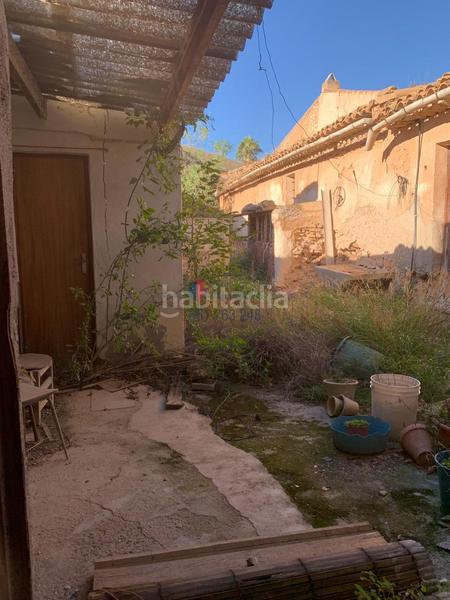 Foto c38d5c1d-cb47-4e1d-a5c7-fef0cd9dd3ee. Casa a avenida de la constitución 42 a Hondón de los Frailes