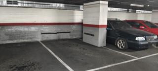 Aparcament cotxe a Augusta 251. Parquing en venta vía augusta 253