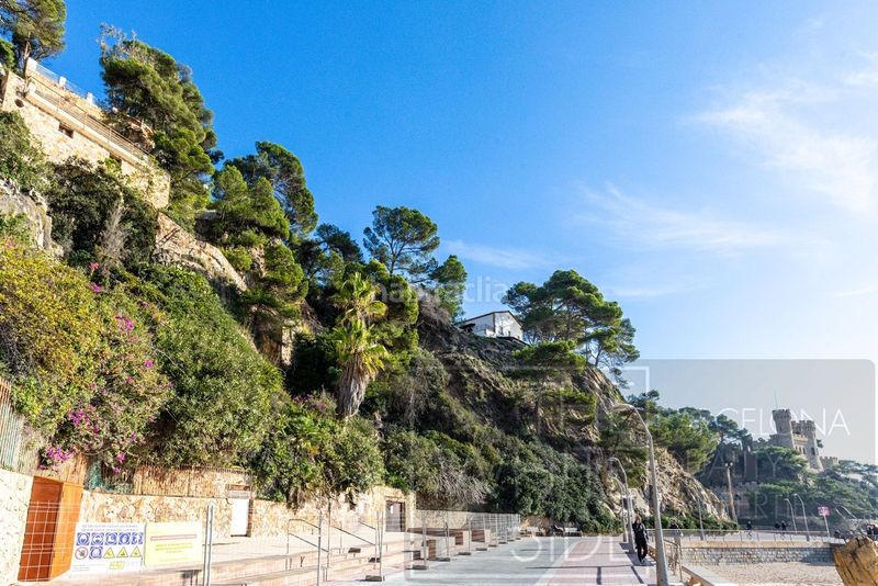 Foto 402f3eb6-f427-41a9-bcec-45f814902558. Casa amb aparcament piscina a Montgoda Lloret de Mar