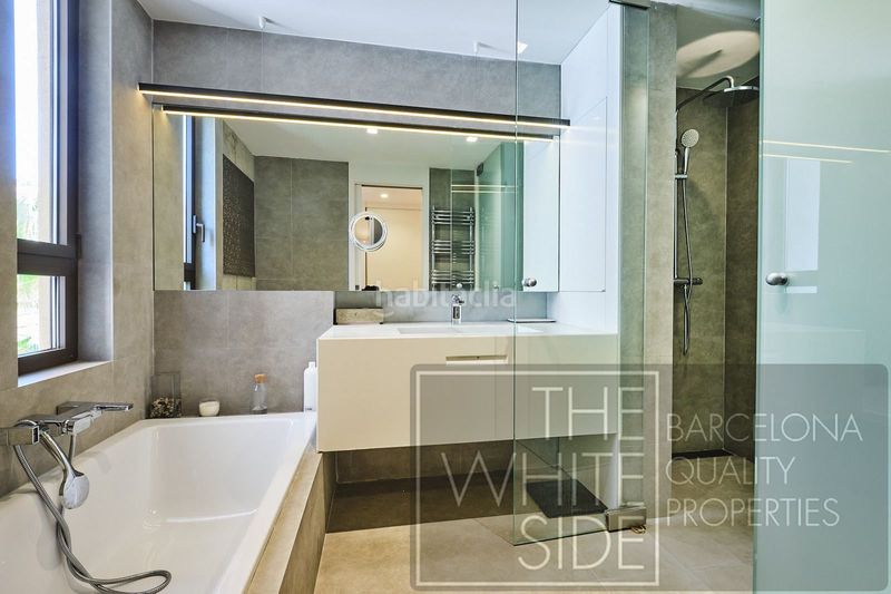 Foto 0d9f2e17-4e20-4206-a025-c1d9cff1aeda. Casa amb calefacció piscina a Vila de Gràcia Barcelona