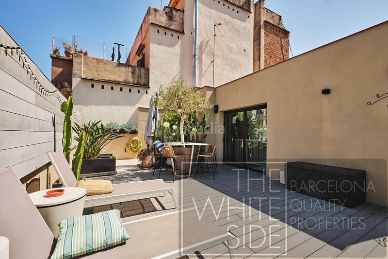 Foto 2189663d-d2e2-443b-bfd6-3e7c3d87694f. Casa amb calefacció piscina a Vila de Gràcia Barcelona