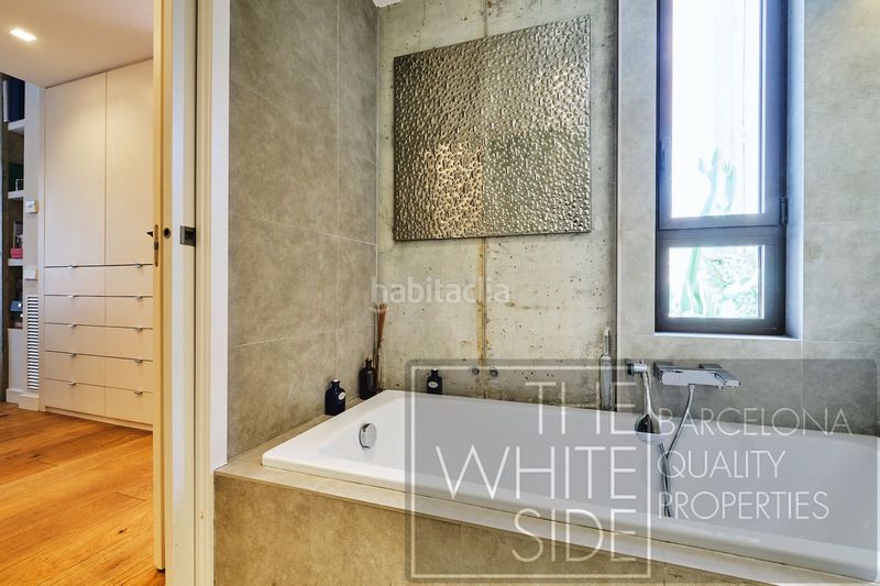 Foto 2c21884d-a880-45a8-a447-a635f95e0e83. Casa amb calefacció piscina a Vila de Gràcia Barcelona