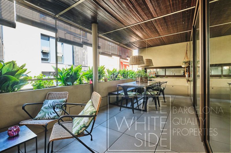 Foto 5aab186a-060d-4a12-88cf-739963efab40. Casa amb calefacció piscina a Vila de Gràcia Barcelona