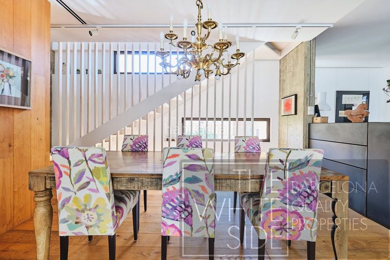 Foto 96dcb641-0d5e-4d0f-88ca-0e84f84b5fad. Casa amb calefacció piscina a Vila de Gràcia Barcelona