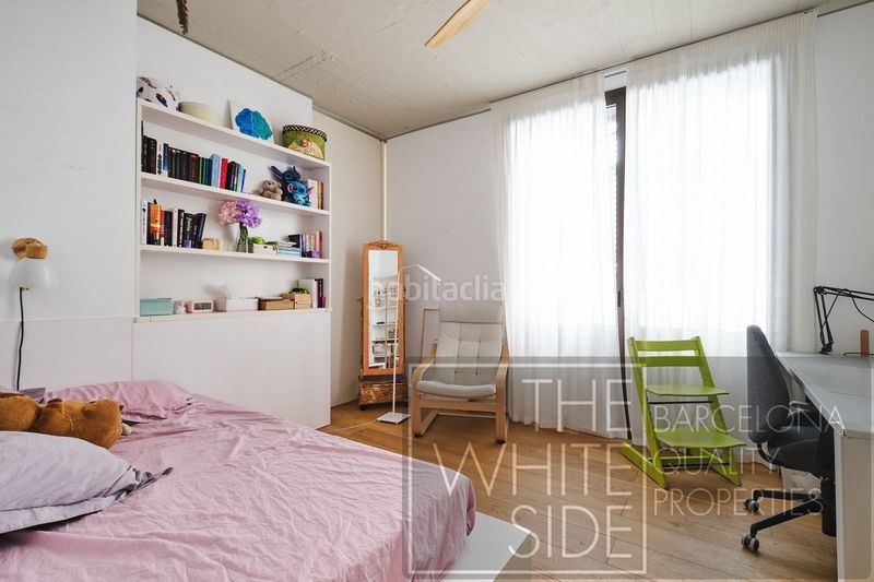 Foto beeb76f7-75ec-466b-be59-b7af675fbe9c. Casa amb calefacció piscina a Vila de Gràcia Barcelona