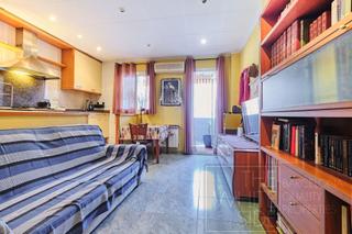 Etagenwohnung  Parlament. Piso en venta en sant antoni  barcelona. ascensor y parquing