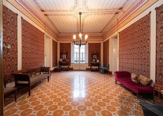 Xalet  Major. Casa señorial en cervelló  masía modernista protegida de 1918