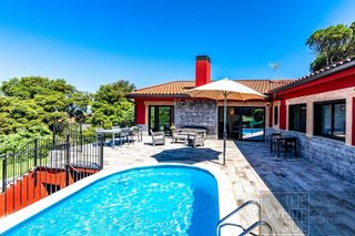 Casa en Taradell. Casa en venta en taradell pueblo. jardín, piscina