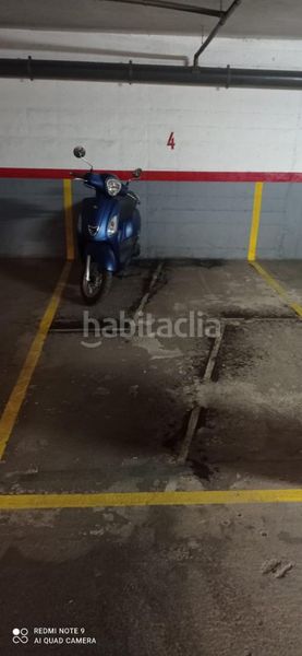 Foto dafaef15-8e5f-4bcb-8a23-a6dc95df5ee5. Aparcament cotxe a Barri de les Corts Barcelona